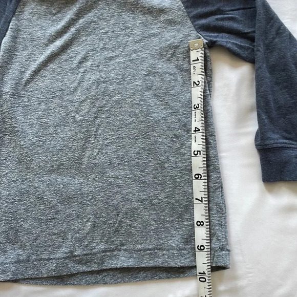 Carter’s Shark Shirt with Hood - Picture 7 of 11